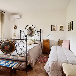 villa-poliflora.it-tuscanyhotel.com/